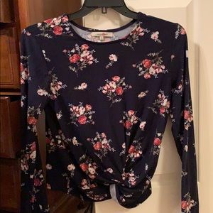 Floral knotted long sleeve shirt🌸